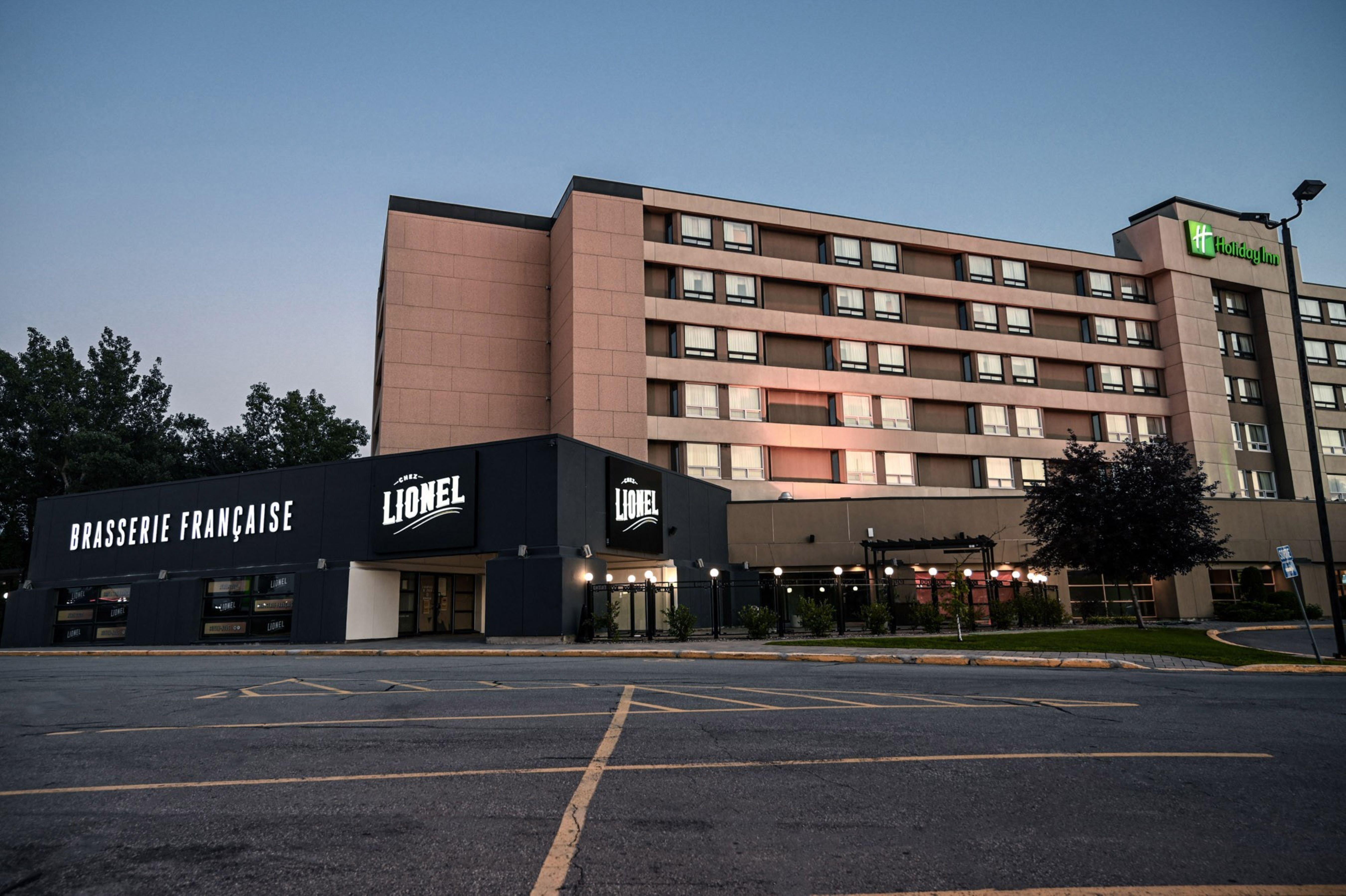 Holiday Inn Laval Montreal, An Ihg Hotel Bagian luar foto